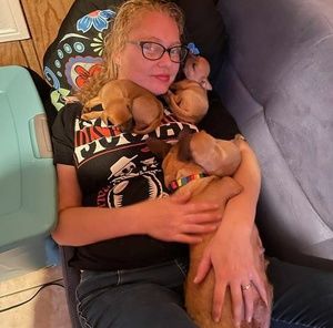 Meet your Posher, Cassi